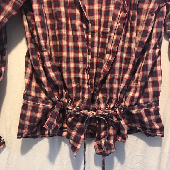 Button down blouse - Picture 3 of 5